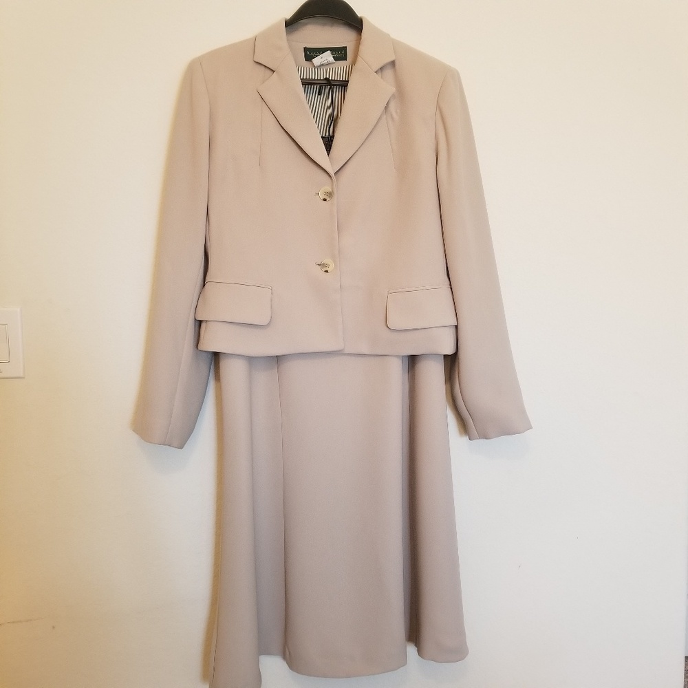 Harvé Bernard Suit